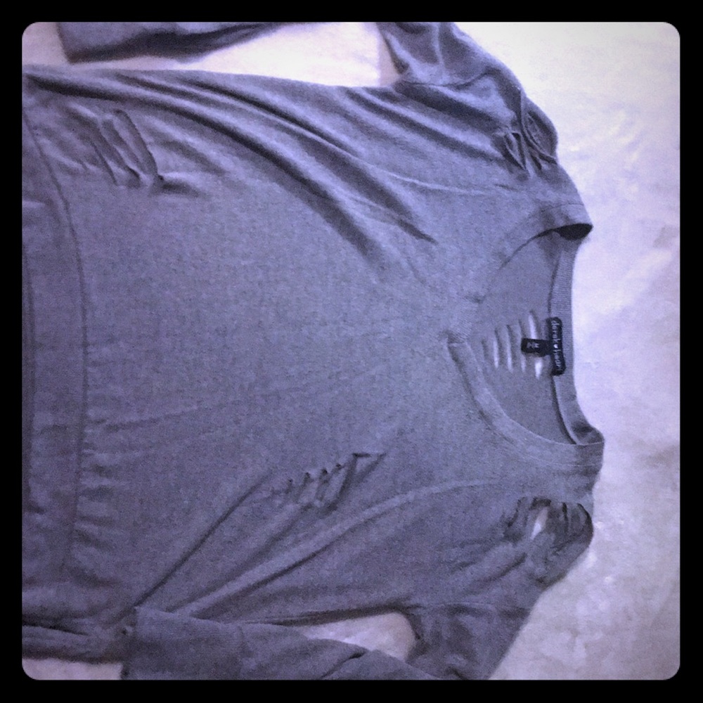 Selling a medium Derek Heart shirt